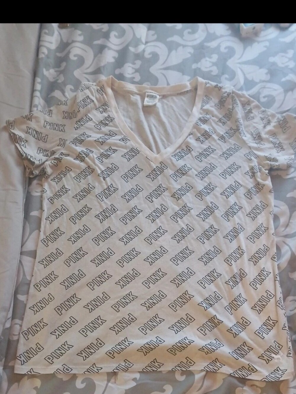 PINK Victoria's Secret All-Over Logo V-Neck Tee